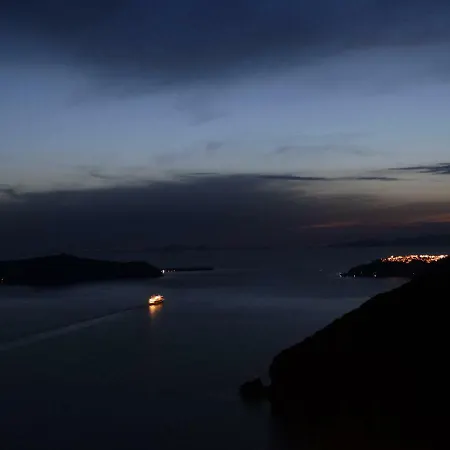 Yposkafo - Private - Santorini Firá